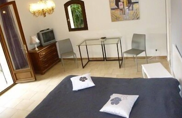 F1 Garden level surrounded by nature and close to Corte