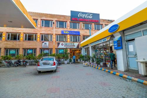 FabHotel AR Palace