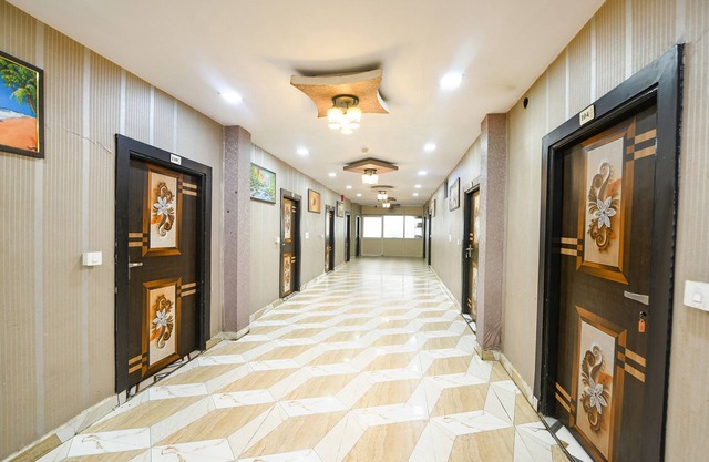 Fabhotel Royal Mountain