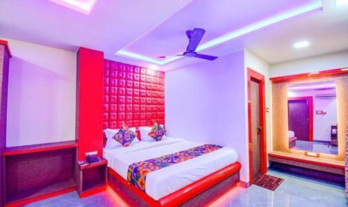 FabHotel The Crown Comforts