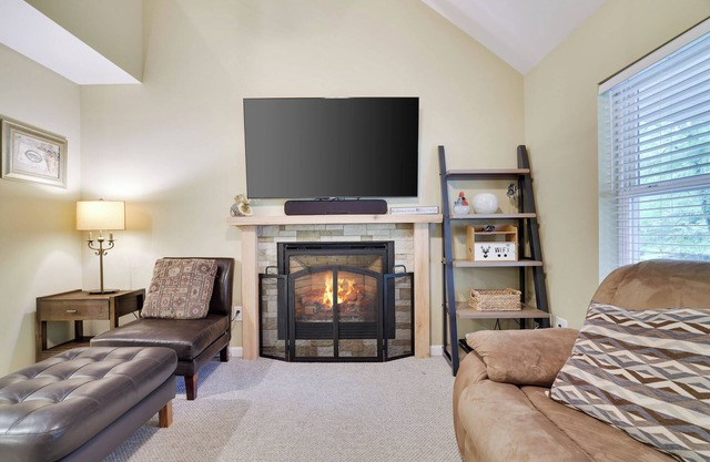 Fabulous 4-bedroom house with AC in Lackawaxen