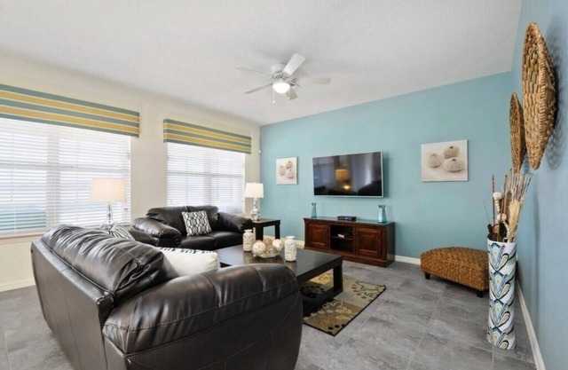 Fabulous 6 Bed Pool Home with Game Room-1287YC