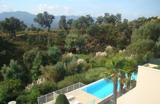 Fabulous apartment, pool, panoramic view, near Cannes, golf, beach
