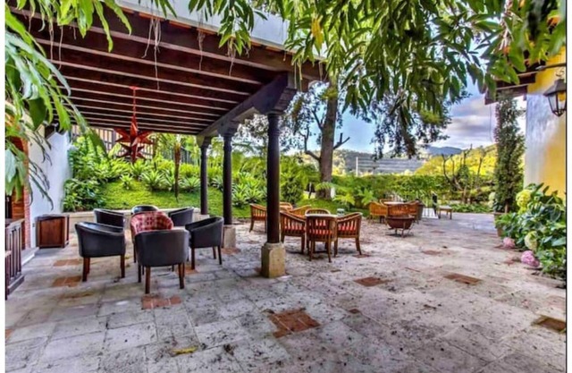 Fabulous Villa in Antigua 5 to 6 guests heated swimming pool 1 parking, shuttle