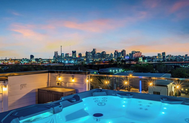 Fall 2 hot tubs, rooftops, karaoke lounges near Nissan Stadium