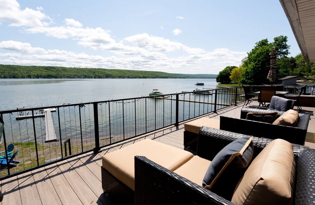 Fall Weekends - Check-In/Out Anytime! (Lakefront, Guest House: Letchworth)
