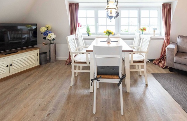 Family-friendly 3-room apartment with approx. 60 m², for up to 4 people