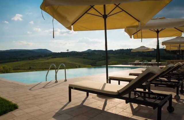 Family Bio-Suite with 2 bedrooms, 2 bathrooms, a large living room with a double sofa bed. This Suit