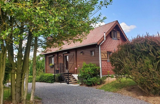 Family chalet with covered terrace and large secure garden
