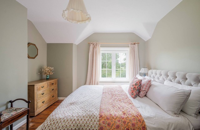 Family & Dog-Friendly 3BR/2BA Suffolk Cottage, Gardens – Near Coast & Castles