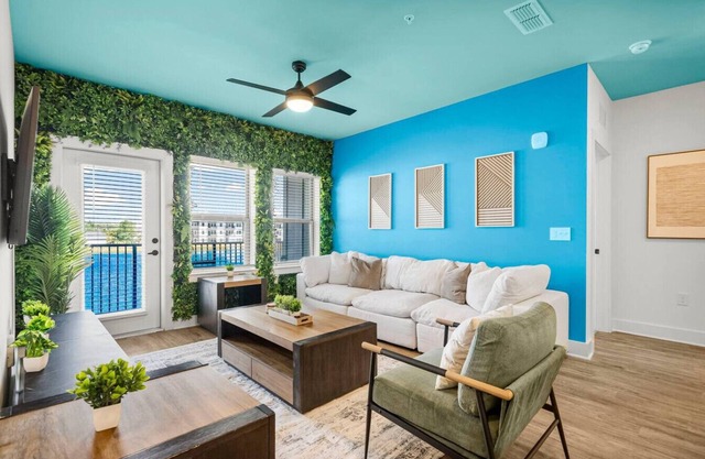 Family-Friendly Poolside Getaway 3BR near PCB
