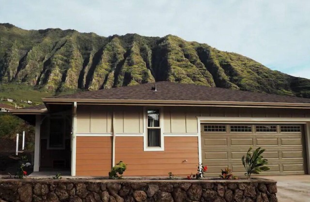 Family Friendly 3BR w/Mt views, Close to Beach