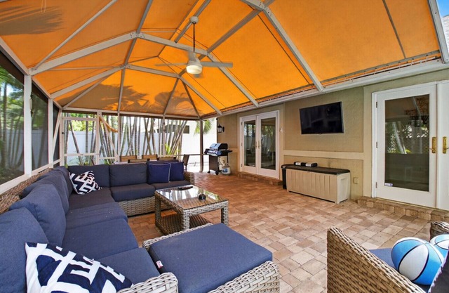 Family-Friendly Boca Gem: 4BR/3BA w/Pool & Sauna