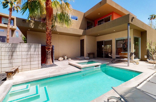 Family-Friendly Condo w/Mountain Views, Private Pool