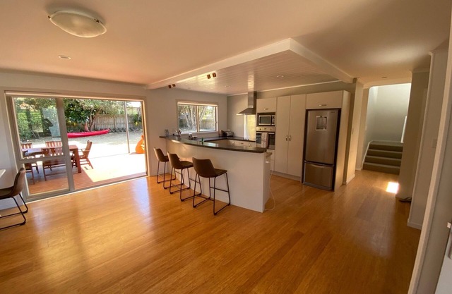 Family friendly & great outdoor space. Close to beach & golf course.