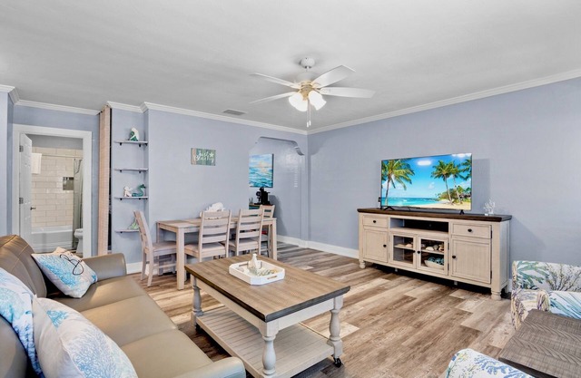 Family Friendly Home with Pool, 4 mins to Beach! - Starfish Cove, B