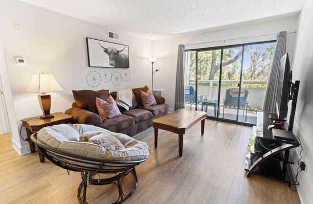 Family-Friendly Oasis w/Pool, Gym & Near Beach