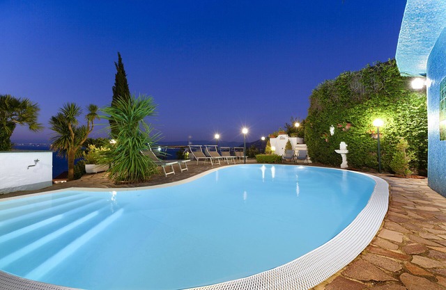 Family-friendly -sea view-private villa-private swimming pool-air conditioning