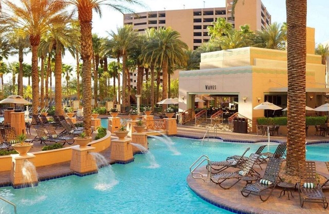 Family-Friendly Vegas: Luxury 3-Bedroom Retreat Near the Strip - The Boulevard