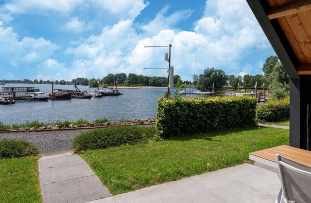 Family home in Kerkdriel near Binnenstrand
