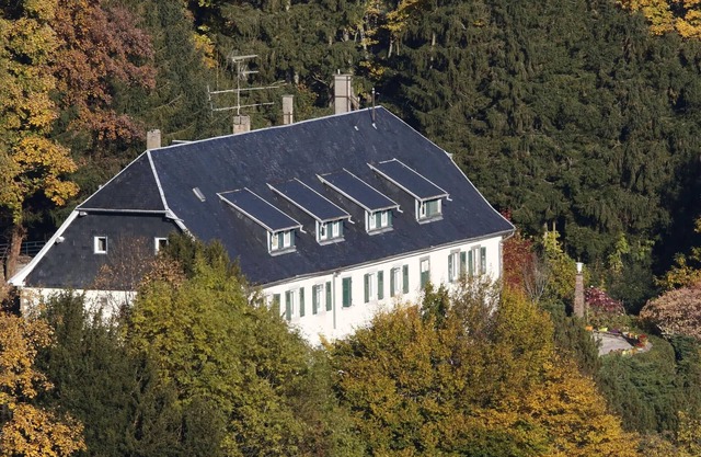 Family home in Orbey, 3 bedrooms, private parking, green space, children's games