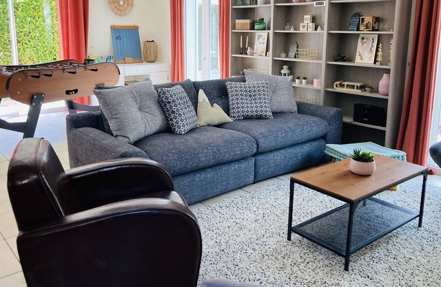 Family house 10pers - 3bedrooms/2bathrooms - Garden and veranda