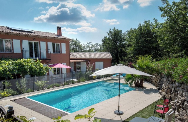 FAMILY VILLA FAYENCE WITH SWIMMING POOL