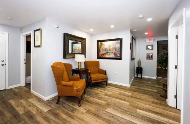 Fantastic 9-bedroom house with AC in Charlotte