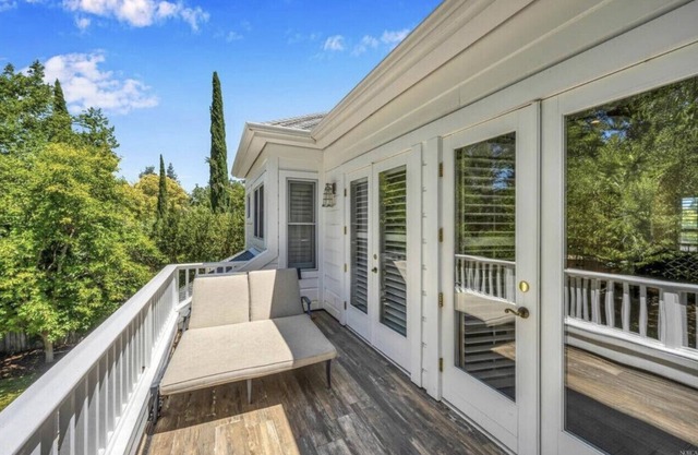 Fantastic Family Home - 2 Blocks to Town