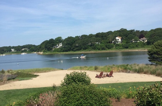 Fantastic five bedroom 3 1/2 bath house on the water in Falmouth