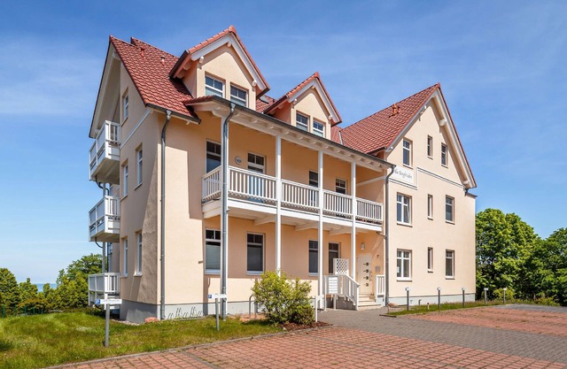 Fantastic sea view from the balcony, use of swimming pool and sauna - Villa Bergfrieden