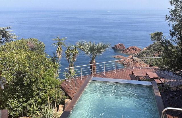 FANTASTIC VIEW AND SPA! The charm of the Belle Époque next to the sandy beaches