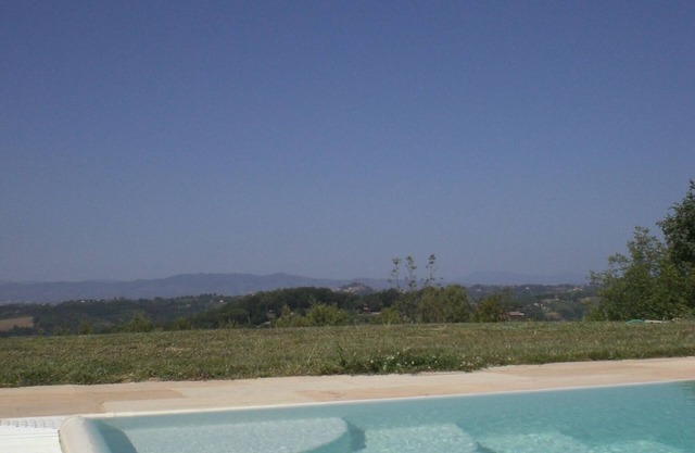 FARM-POOL. APARTMENT 5 + 2 pers. 2 BEDROOMS 2 BATHROOMS