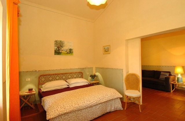 Farmhouse Montecchio Fausto