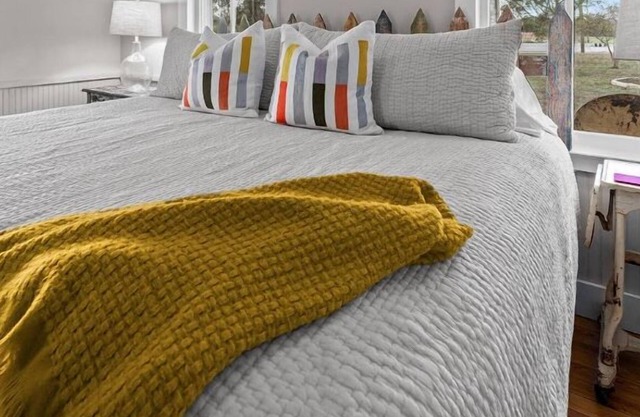 Farmhouse Stay 290 Wine Trail | Hot Tub | Fire Pit