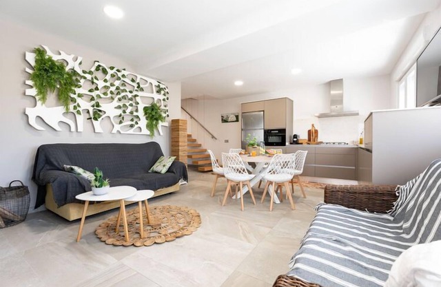 Faro's Cortijo Pozo de los Frailes - Cabo de Gata