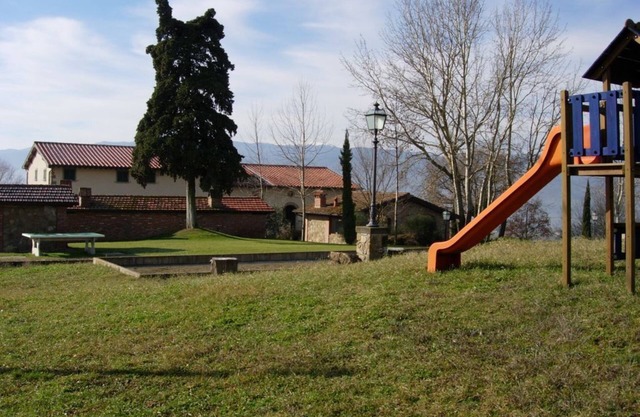 Fattoria di Belvedere apartment Il Leccio overlooking the Castle of Poppi