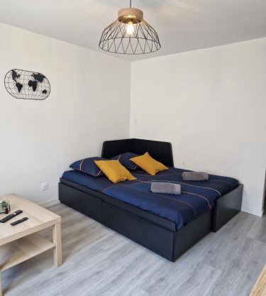 Faubourg des voyageurs 4 - Studio climatisé 2 personnes - proche axe autoroute