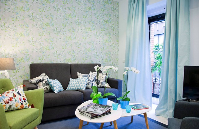 Feelathome Madrid Suites Apartments