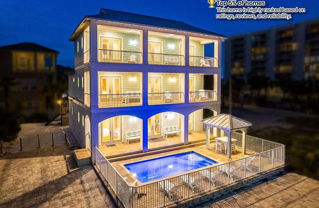 Few steps across from beach, Gulf views, Saltwater pool