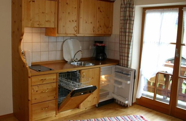 Fewo , Balkon, Kochnische, 1 Schlaf- und 1 Wohn-/schlafzimmer, max 2 Personen
