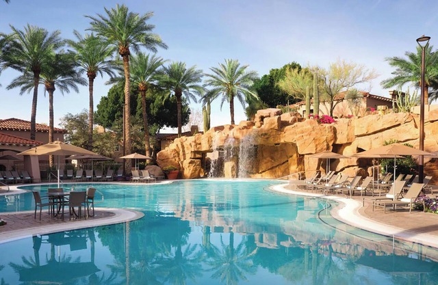 𝐅𝐢𝐧𝐝𝐢𝐧𝐠 𝐌𝐞𝐢𝐥𝐢 Desert Oasis Resort Amenities Included! 2BR