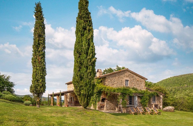 First class country villa with WIFI, pool and A/C in Tuscany's most desired area