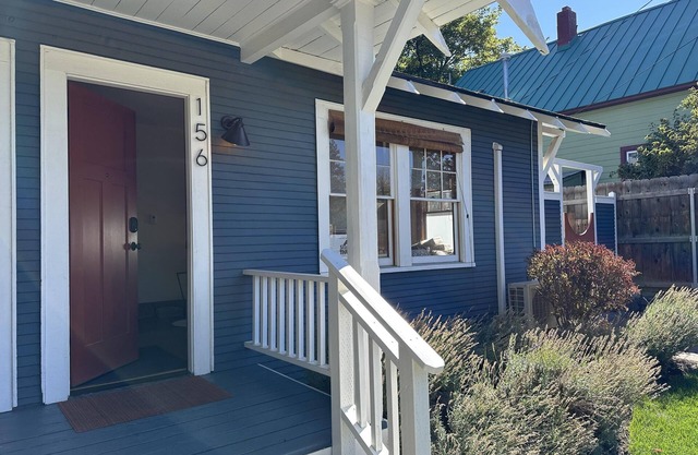 Fir Millhouse - Lovely historic cottage in downtown Bend