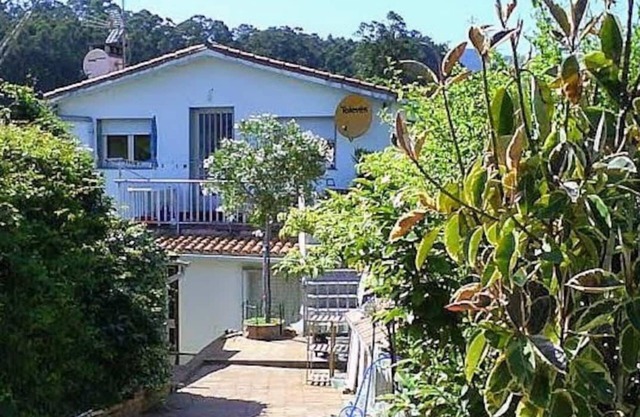 First floor apartment of 85 m² (85 sqm), 3 rooms with yard