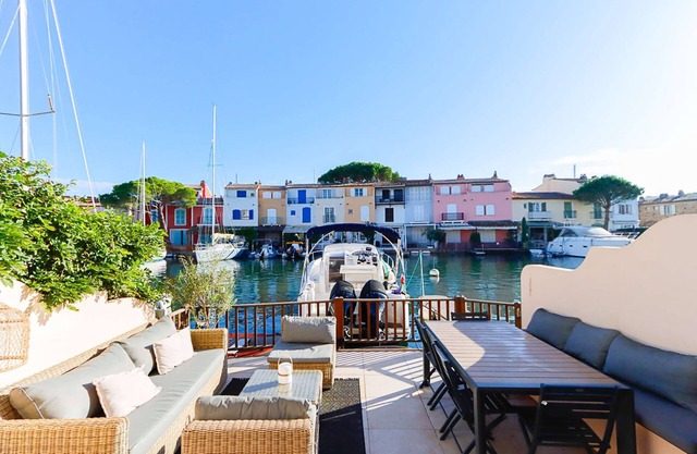 Fisherman house with 4 bedrooms in Port Grimaud - Terrace, A/C, Mooring