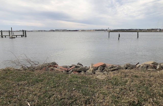 Fisherman's Cabin on the Bay