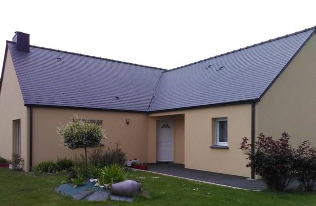 FISHERMAN'S HOUSE NEAR THE SEA