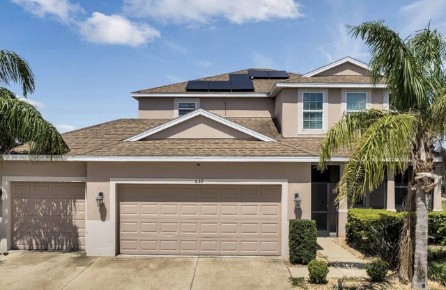 Five bedroom three bath, luxury home, located in Groveland Florida Fl