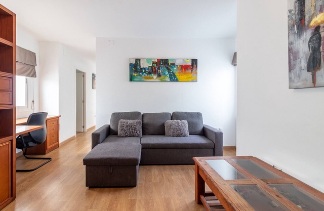 Flatguest Triana - Urban